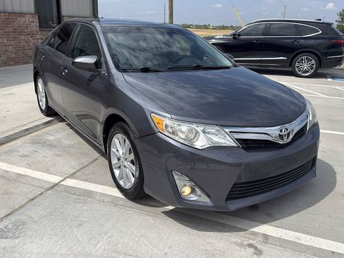 Used 2012 Toyota Camry XLE FWD image 7