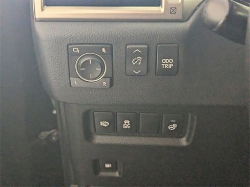 Used 2017 Lexus GX 460 Luxury image 30