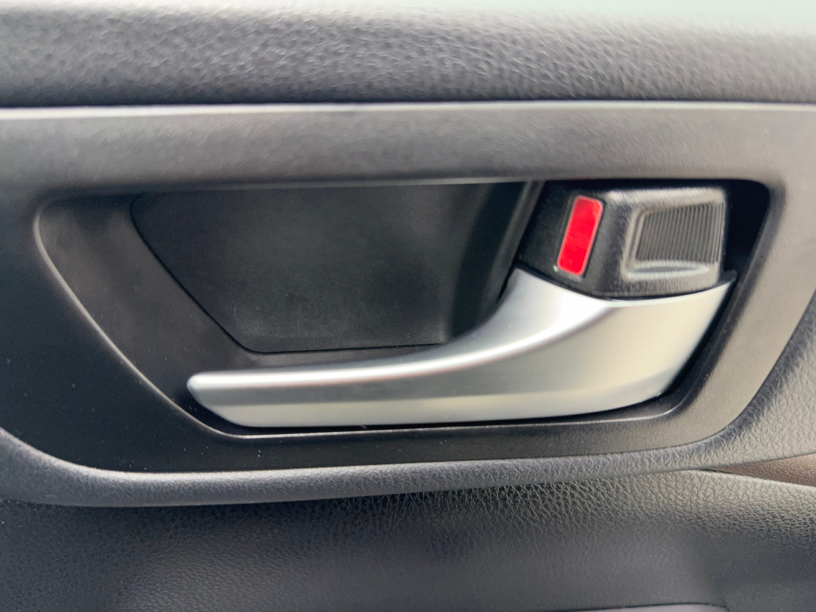 Used 2019 Toyota Highlander XLE AWD/4WD image 37