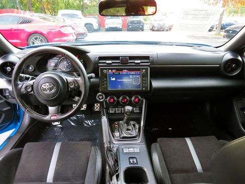 Used 2023 Toyota GR86 Premium image 20