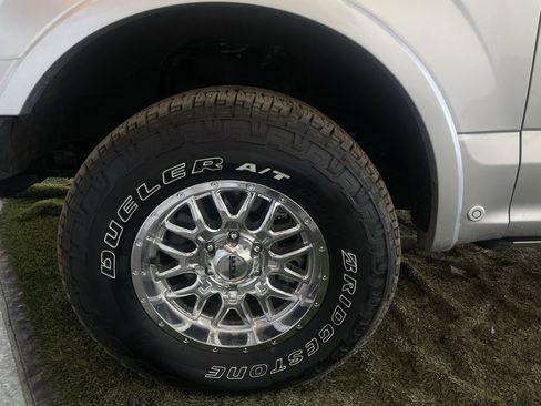 Used 2018 Ford F150 Lariat w/ Equipment Group 502A Luxury image 16