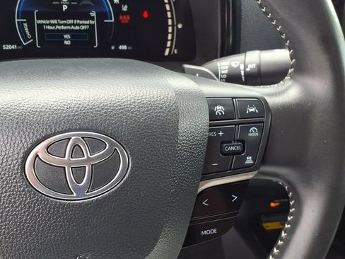 Used 2025 Toyota Camry SE FWD image 22