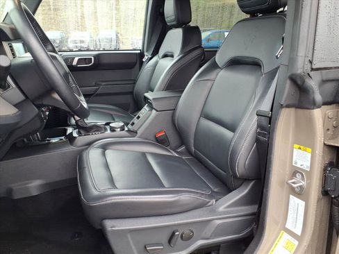 Certified 2025 Ford Bronco Outer Banks image 9