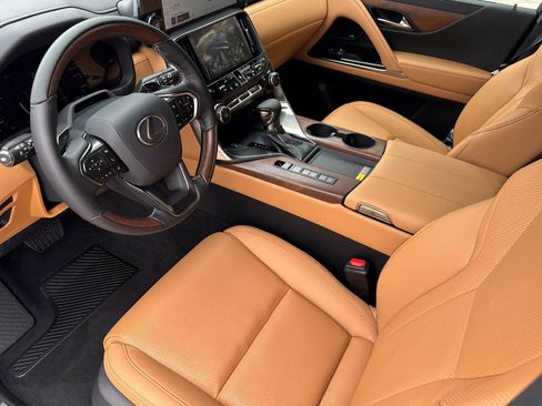 New 2026 Lexus LX 600 4WD w/ Luxury Package image 4