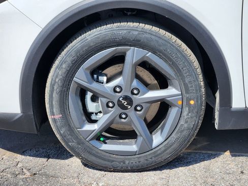 New 2026 Kia K4 LXS image 7