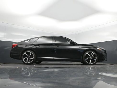 Used 2018 Honda Accord Sport image 44