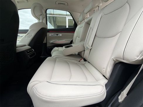 New 2026 Genesis GV70 2.5T Advanced image 25