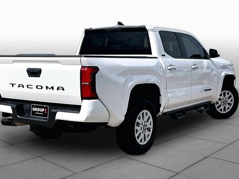 Used 2025 Toyota Tacoma SR5 RWD image 13