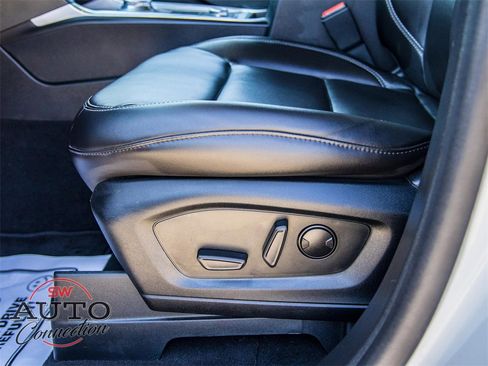 Used 2023 Ford Explorer XLT w/ Equipment Group 202A image 29