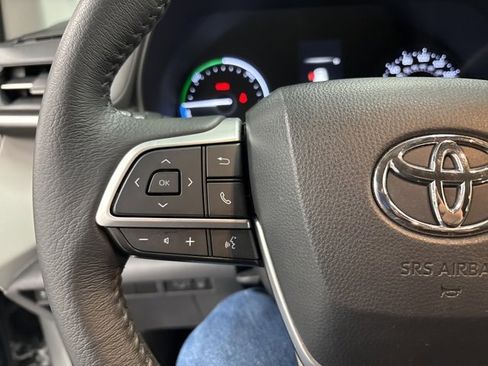 Certified 2022 Toyota Sienna XLE image 27