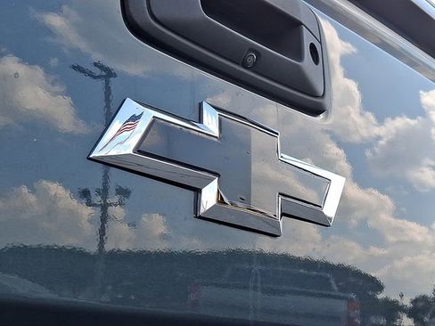 Used 2017 Chevrolet Silverado 1500 LT w/ All Star Edition AWD/4WD image 27