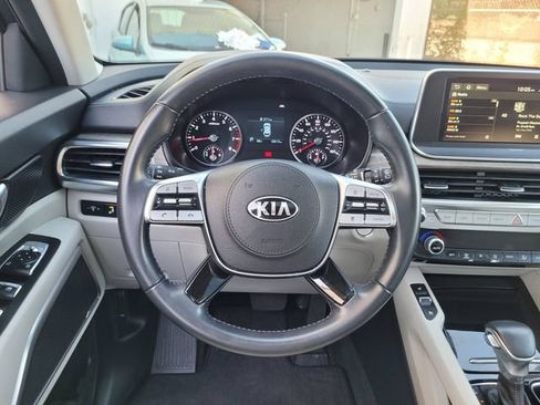 Used 2020 Kia Telluride EX w/ EX Premium Package FWD image 17