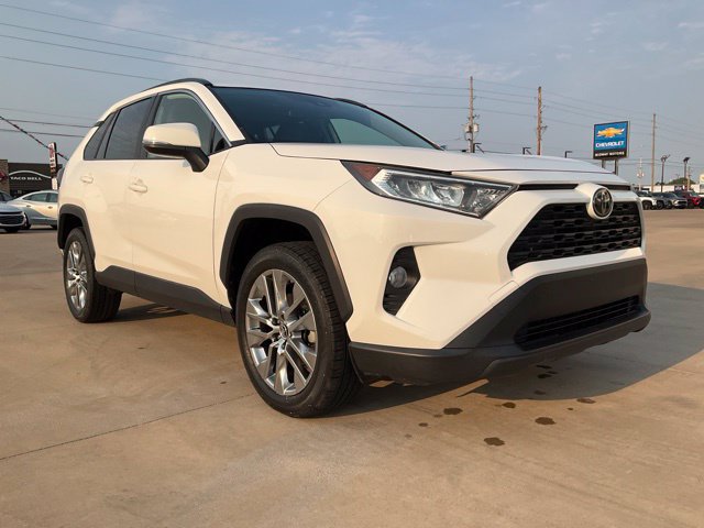 Used 2019 Toyota RAV4 XLE Premium FWD image 27