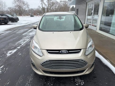 Used 2017 Ford C-MAX Titanium w/ Equipment Group 301A image 2