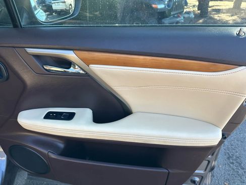 Used 2019 Lexus RX 350 Premium w/ Premium Package image 16