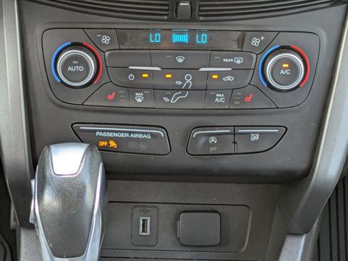 Used 2019 Ford Escape SEL FWD image 16