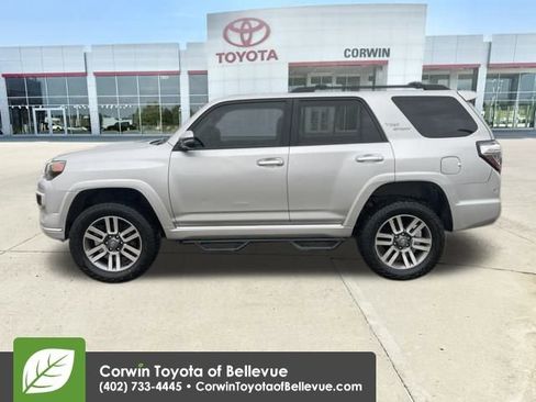 Used 2022 Toyota 4Runner TRD Sport image 2