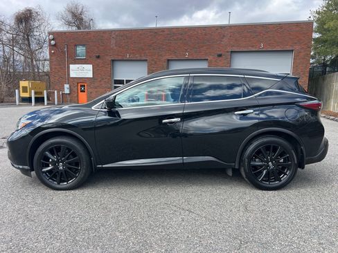 Used 2022 Nissan Murano SV w/ SV Midnight Edition Package image 2