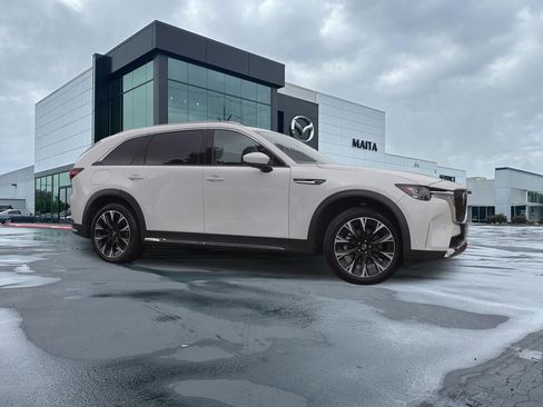 Used 2024 MAZDA CX-90 Plug-In Hybrid w/ Premium Plus AWD/4WD image 4