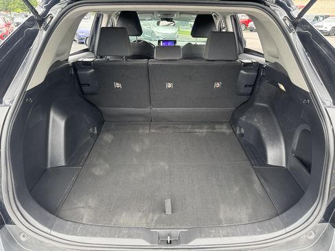 Used 2024 Toyota RAV4 LE AWD/4WD image 15