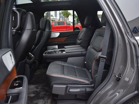 Used 2024 Lincoln Navigator Black Label image 16