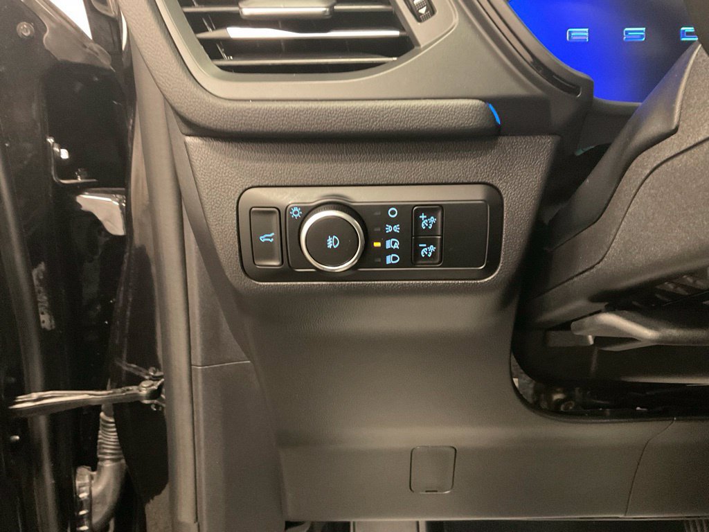 Used 2025 Ford Escape ST-Line Elite w/ Premium Technology Package AWD/4WD image 13
