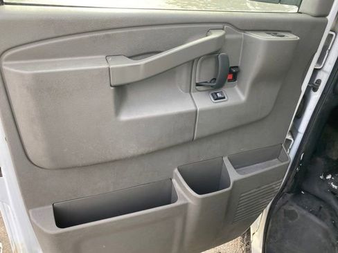Used 2017 GMC Savana 2500 Work Van image 12