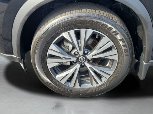 Used 2023 Nissan Rogue SV AWD/4WD image 30
