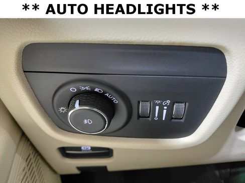 Certified 2025 Jeep Grand Cherokee L Limited image 21