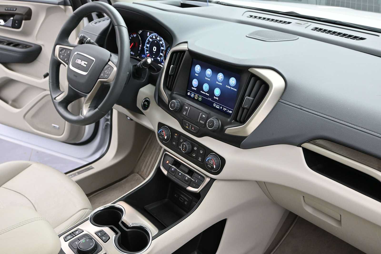 Used 2024 GMC Terrain Denali w/ Denali Premium Package AWD/4WD image 37