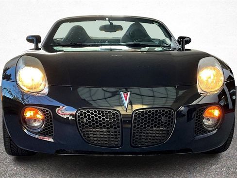 Used 2008 Pontiac Solstice GXP w/ Premium Package image 3
