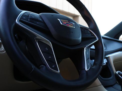 Used 2017 Cadillac XT5 Luxury w/ Driver Awareness Package image 31