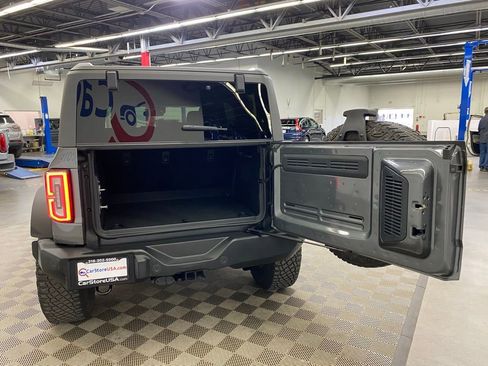 Used 2023 Ford Bronco Wildtrak image 9