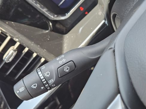 Used 2024 Chevrolet Silverado 1500 LT RWD image 25
