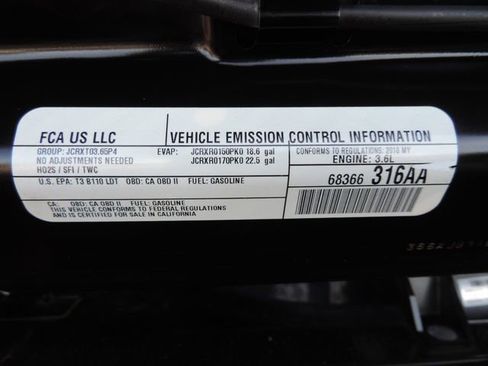 Used 2018 Jeep Wrangler Unlimited Rubicon w/ Connectivity Group image 20