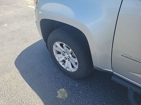 Used 2017 Chevrolet Colorado LT w/ LT Convenience Package image 20