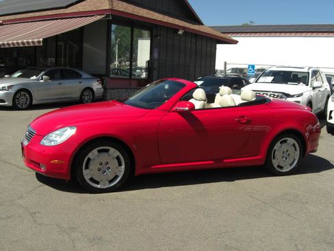 Used 2005 Lexus SC 430 Convertible RWD image 3