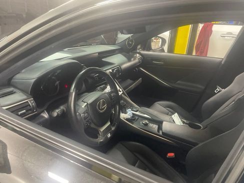 Used 2017 Lexus IS 200t F Sport w/ F Sport Package RWD image 40