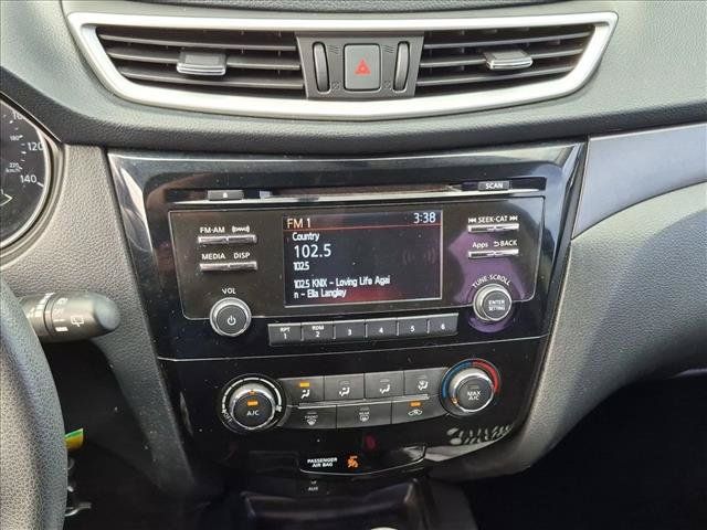 Used 2016 Nissan Rogue S FWD image 20