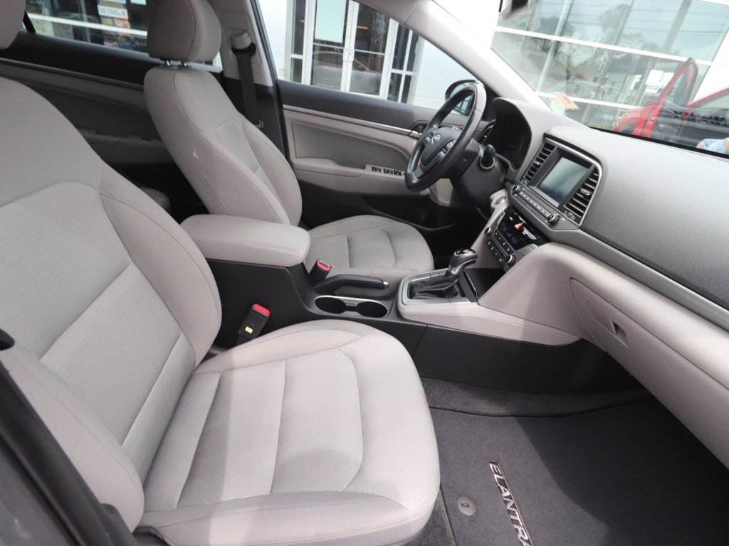 Used 2018 Hyundai Elantra Value Edition FWD image 14