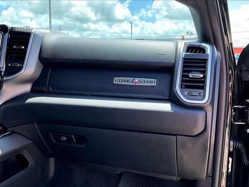 New 2026 RAM 2500 Big Horn AWD/4WD image 30