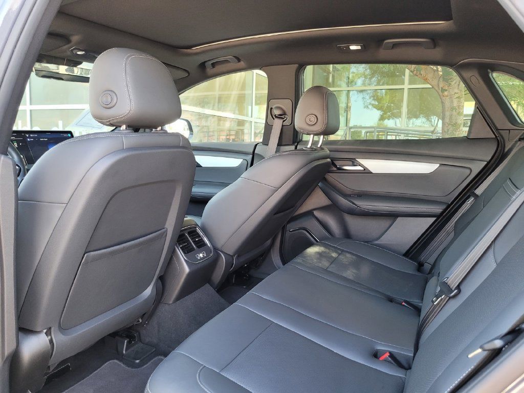 Used 2023 VinFast VF 8 Plus AWD/4WD image 16