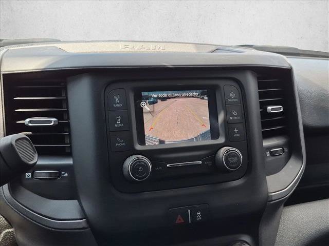 Used 2024 RAM 3500 Tradesman w/ Chrome Appearance Group AWD/4WD image 9