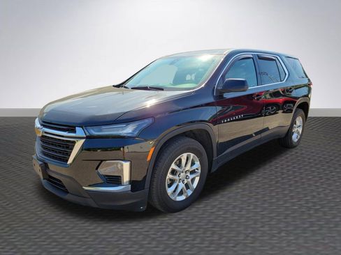 Used 2023 Chevrolet Traverse LS AWD/4WD image 3