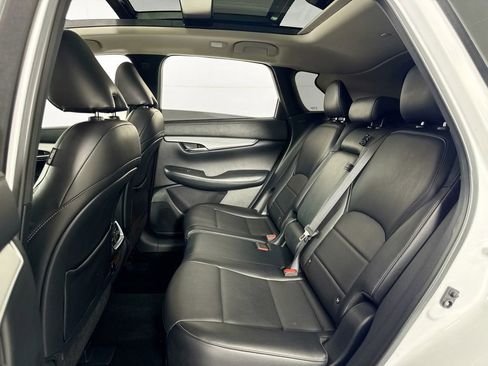 Used 2021 INFINITI QX50 Essential image 30