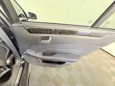 Used 2016 Mercedes-Benz E 350 Sedan image 37