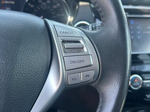 Used 2016 Nissan Rogue AWD image 20