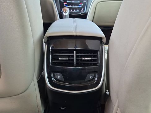 Certified 2018 Cadillac XTS Luxury FWD image 19
