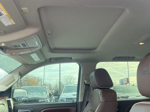 Used 2016 Chevrolet Silverado 1500 High Country w/ High Country Premium Package image 8