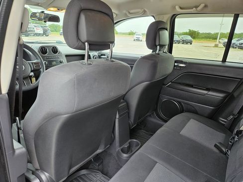 Used 2012 Jeep Compass Sport AWD/4WD image 21